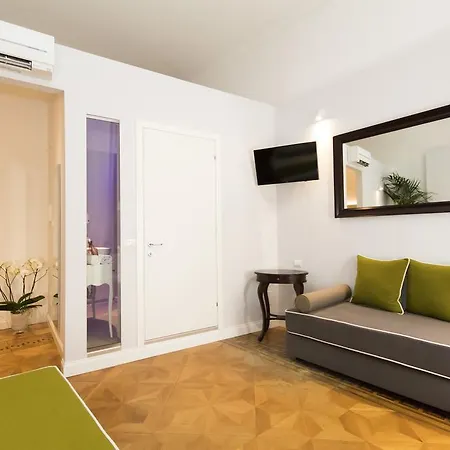 Casa de hóspedes Residenza Degli Artisti 4*