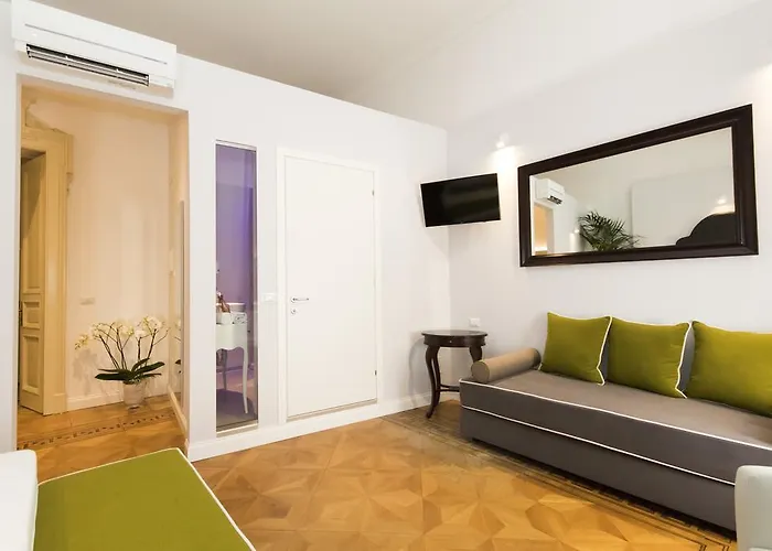 게스트하우스 Residenza Degli Artisti 4*