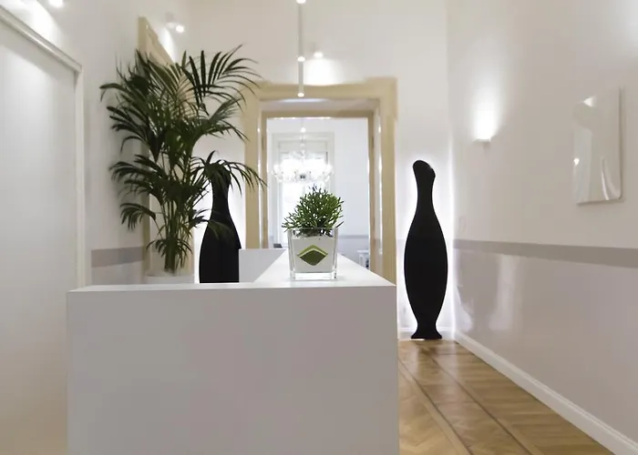 Residenza Degli Artisti 게스트하우스 4*